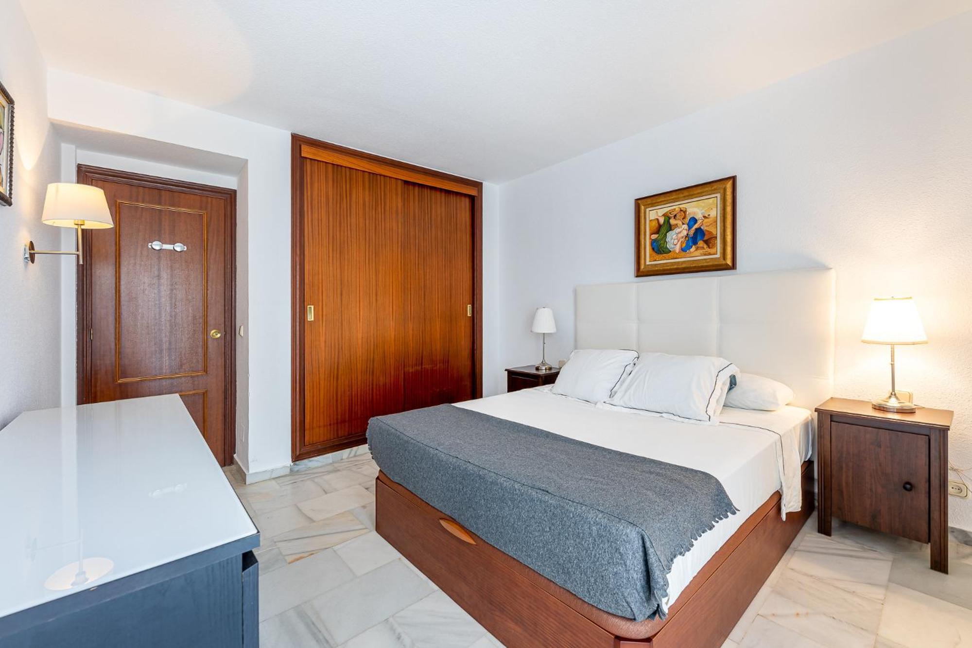 797 Holiday Rentals - Piso Para 3 En La Carihuela Con Piscina Торремолінос Екстер'єр фото