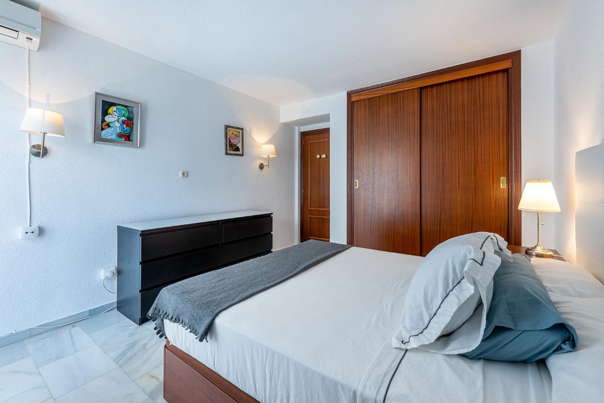 797 Holiday Rentals - Piso Para 3 En La Carihuela Con Piscina Торремолінос Екстер'єр фото