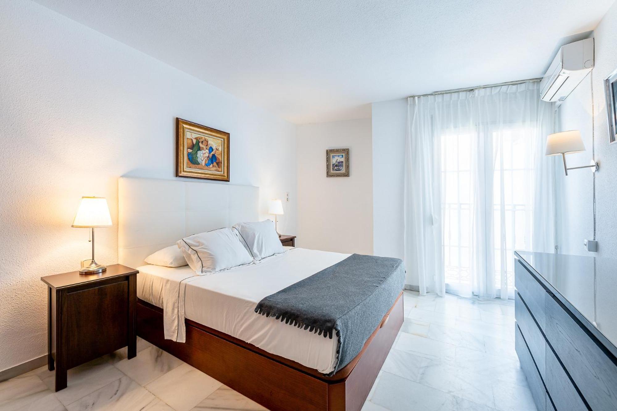 797 Holiday Rentals - Piso Para 3 En La Carihuela Con Piscina Торремолінос Екстер'єр фото