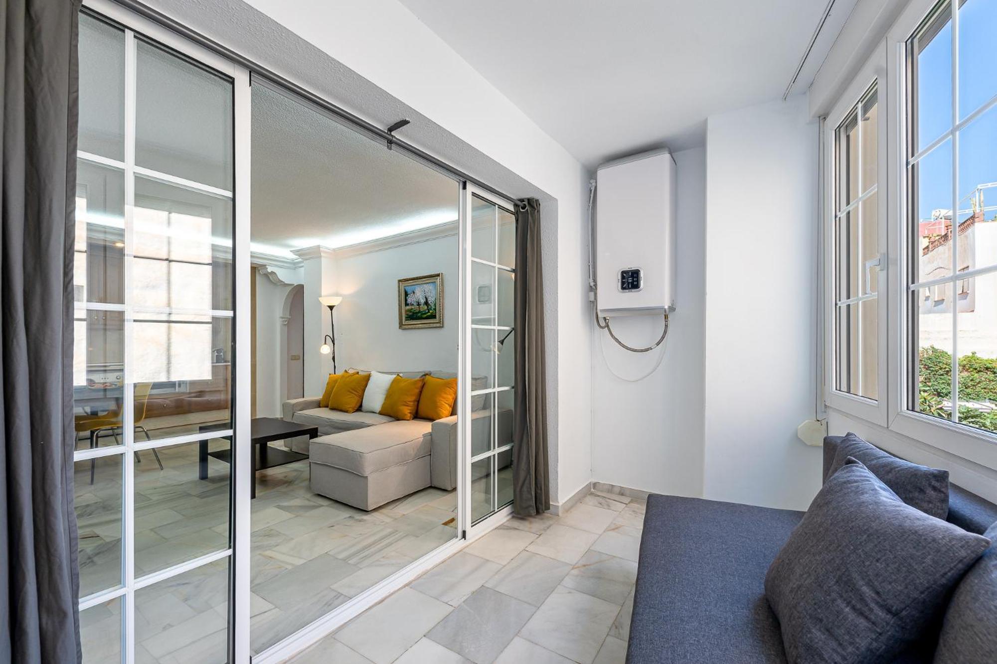 797 Holiday Rentals - Piso Para 3 En La Carihuela Con Piscina Торремолінос Екстер'єр фото